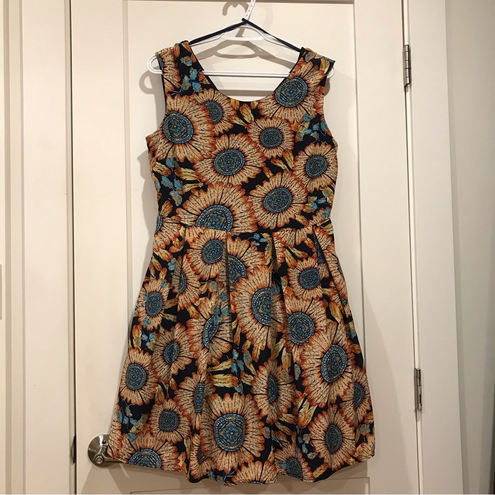 Fun and flirty sunflower dress